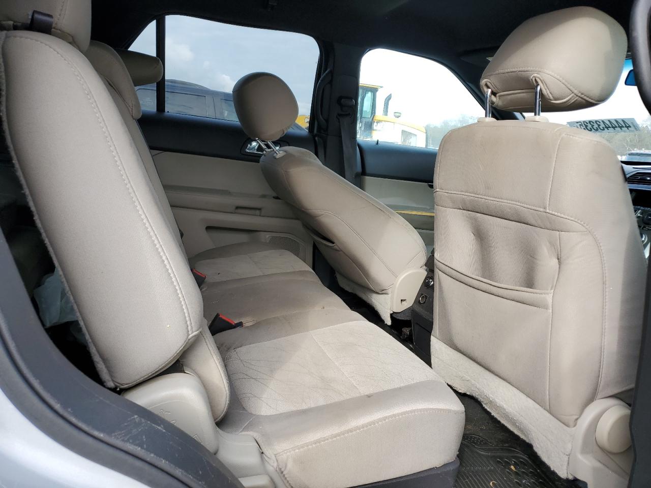 2015 Ford Explorer - Image 11
