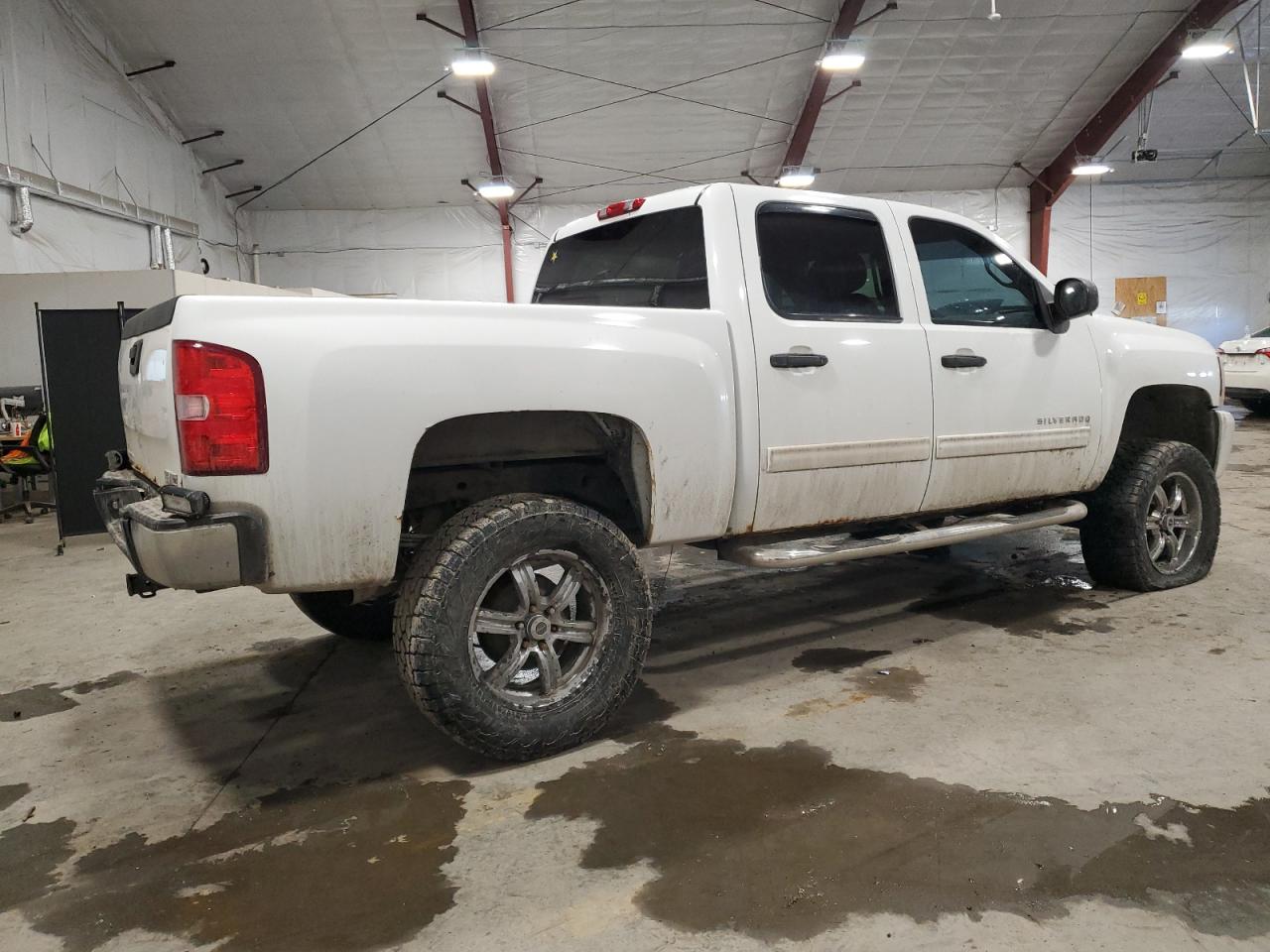 2010 Chevrolet Silverado - Image 3