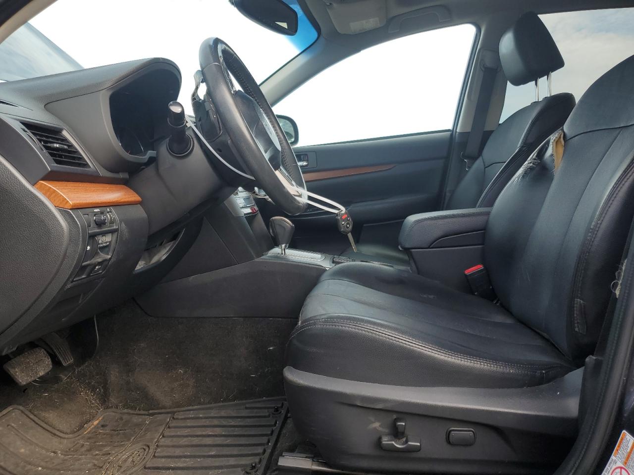 2013 Subaru Outback - Image 7