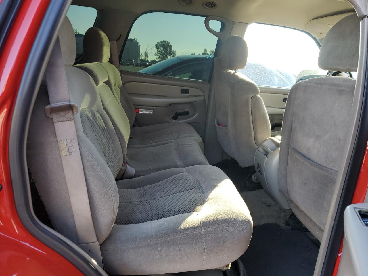 2002 Chevrolet Tahoe - Image 10