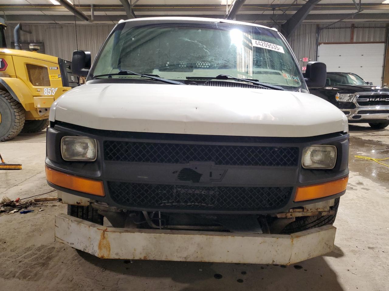 2003 Chevrolet Express - Image 5