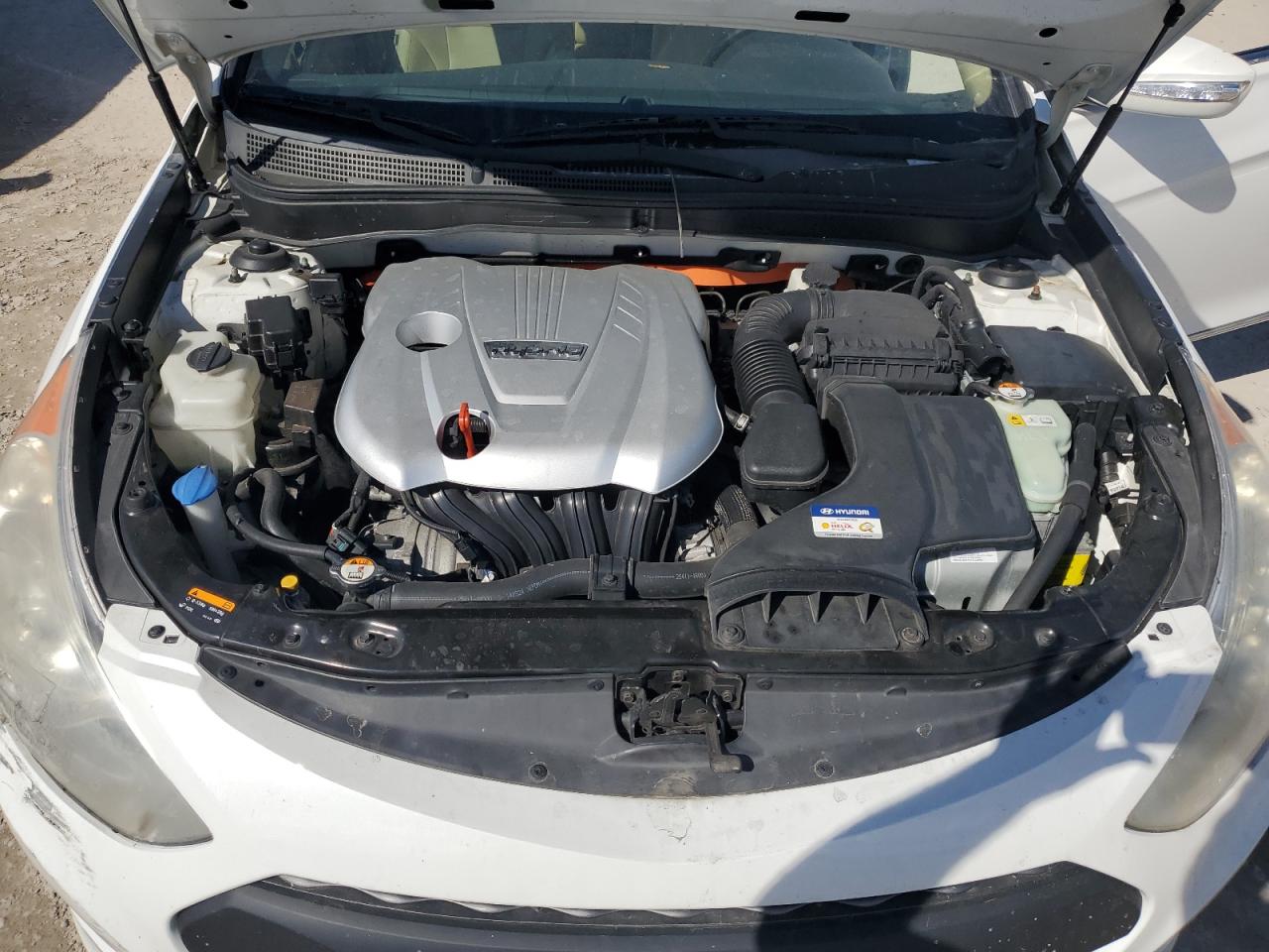 2015 Hyundai Sonata - Image 11
