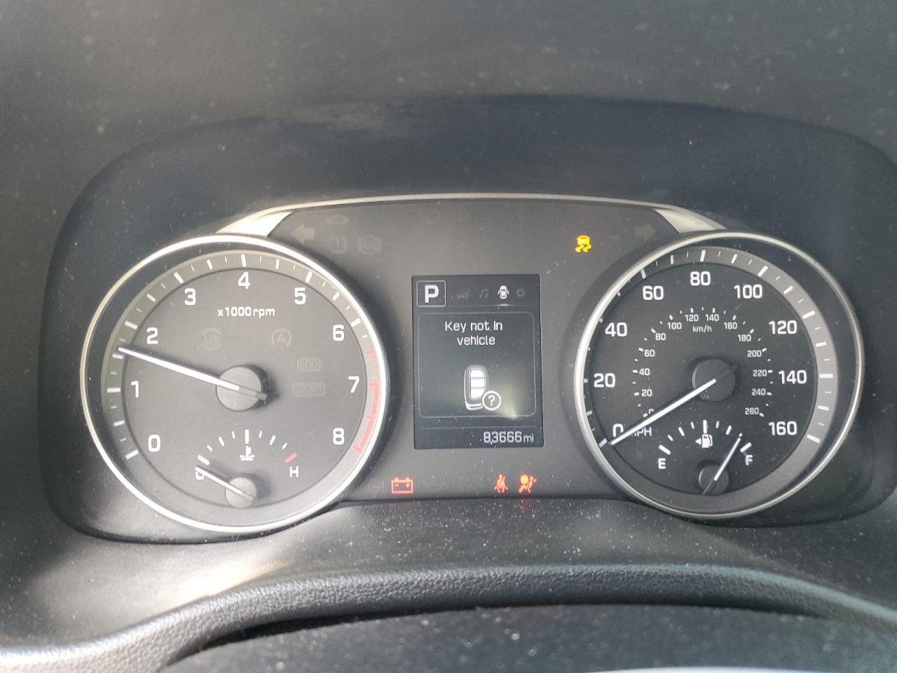 2017 Hyundai Elantra - Image 9