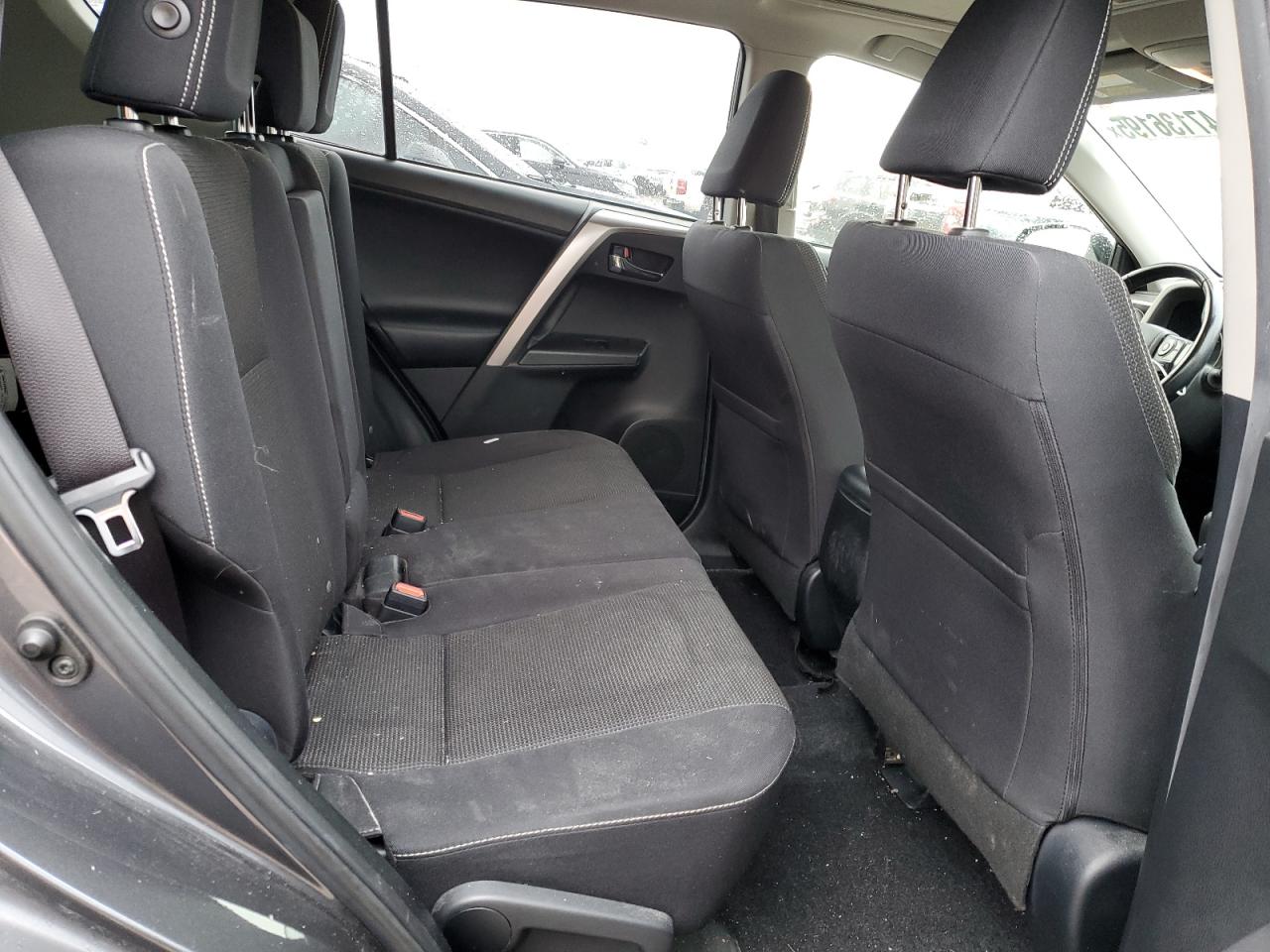 2018 Toyota RAV 4 - Image 11