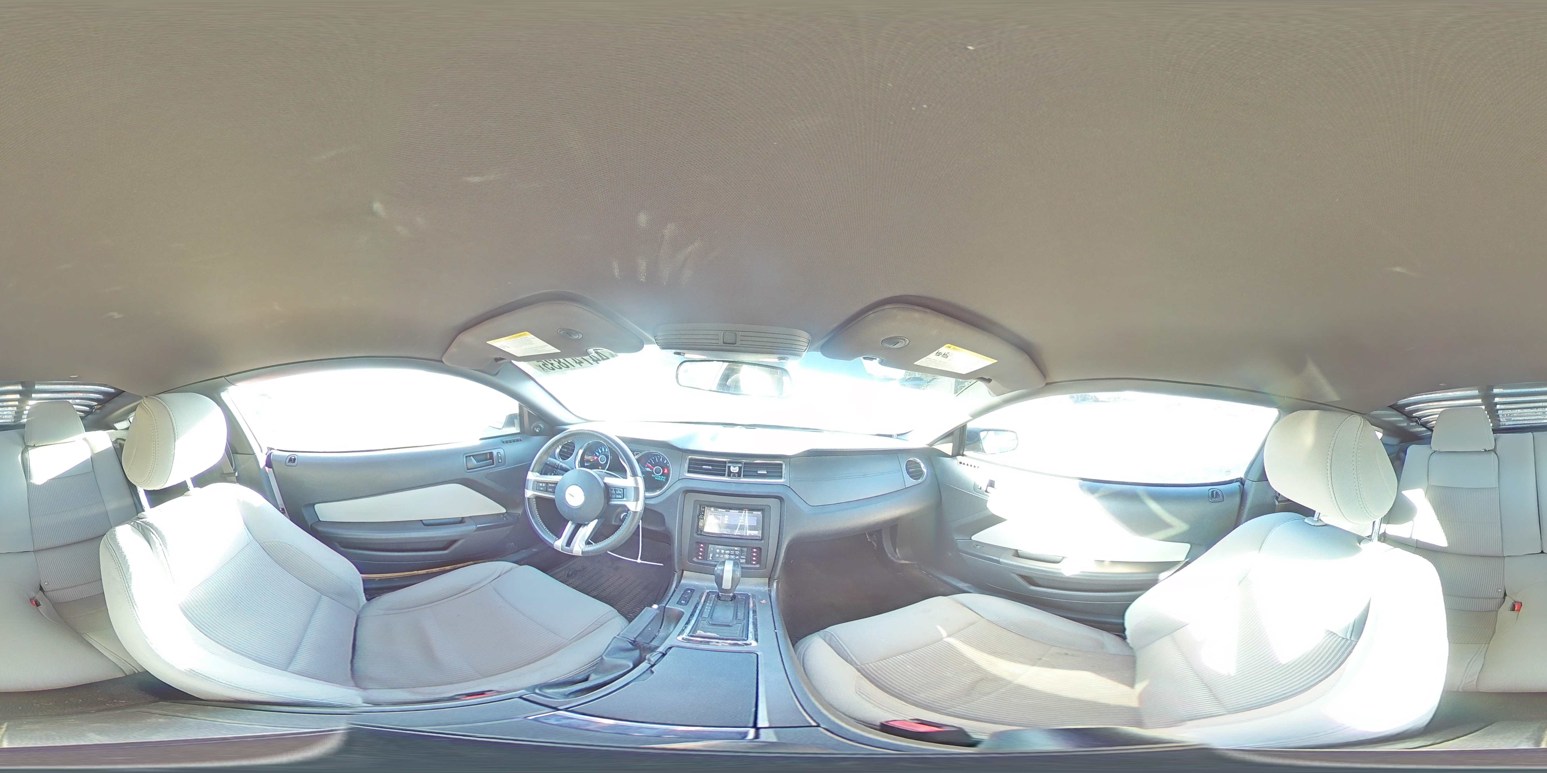 2014 Ford Mustang - Image 13