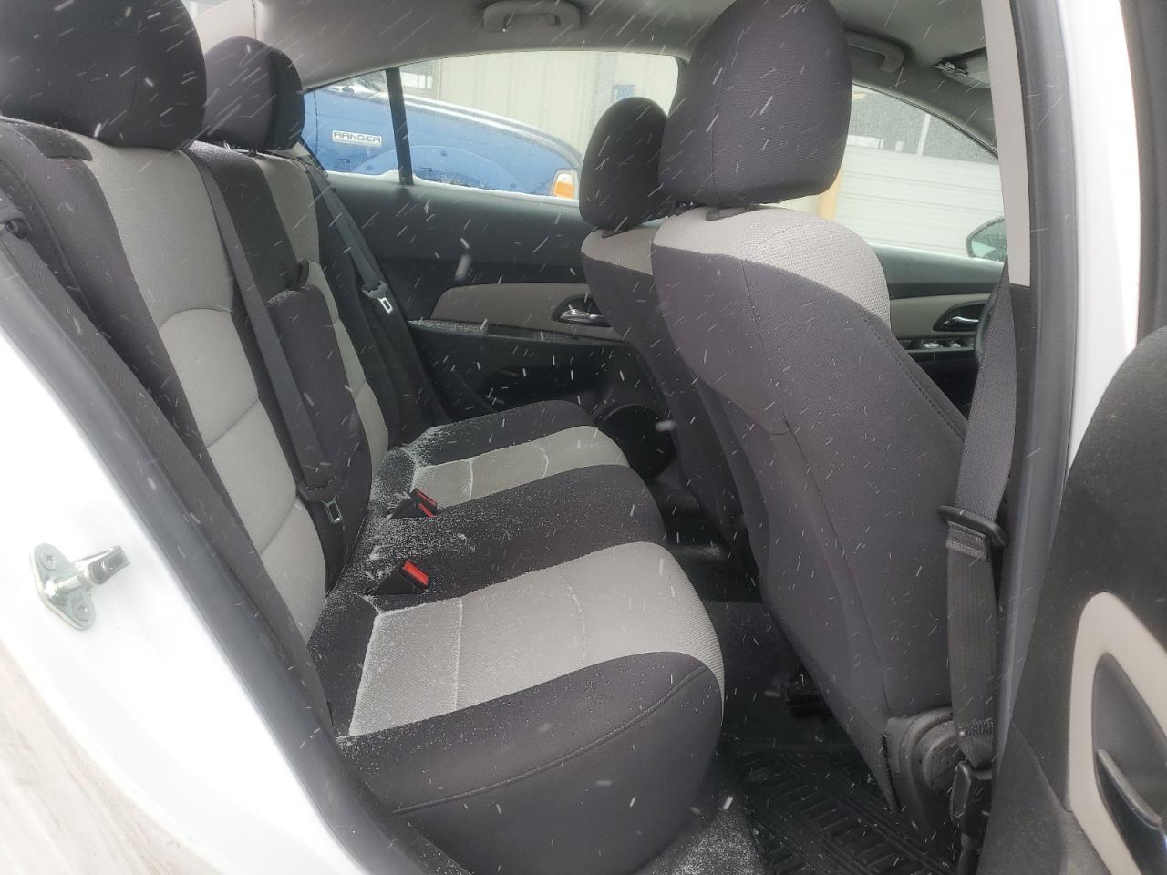 2013 Chevrolet Cruze - Image 10