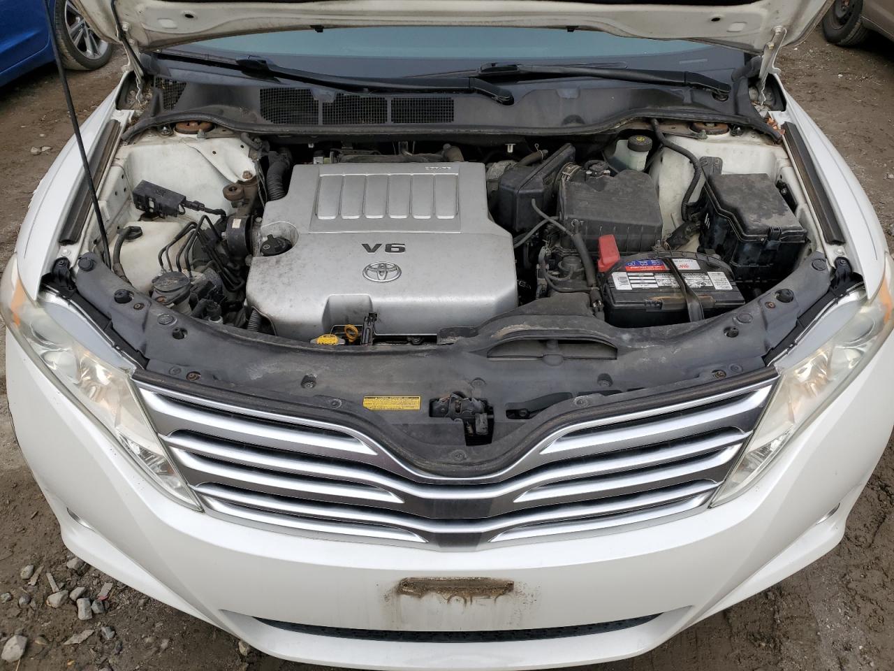2011 Toyota Venza - Image 12