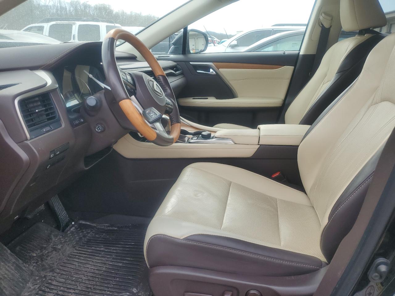 2019 Lexus RX - Image 7