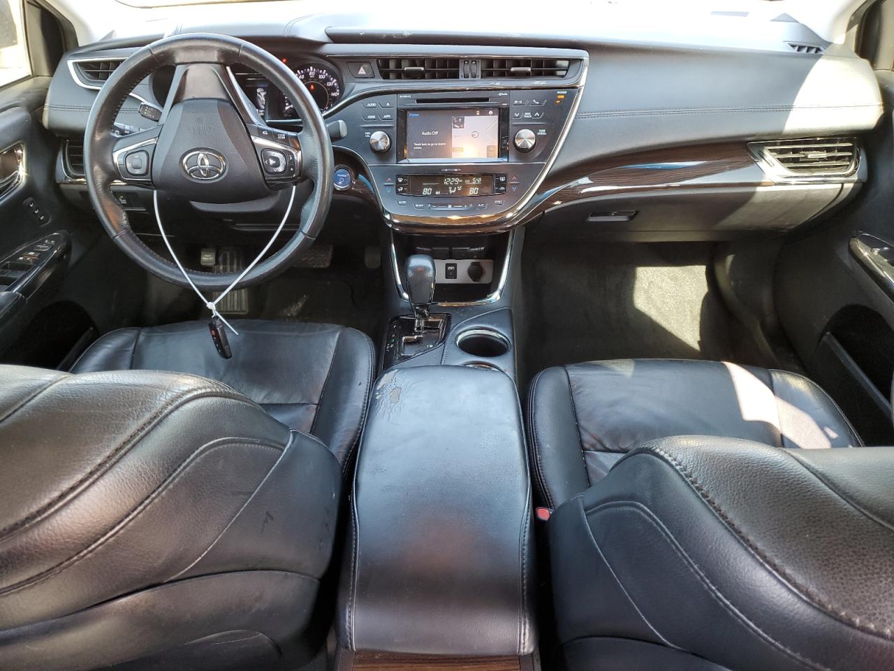 2015 Toyota Avalon - Image 8