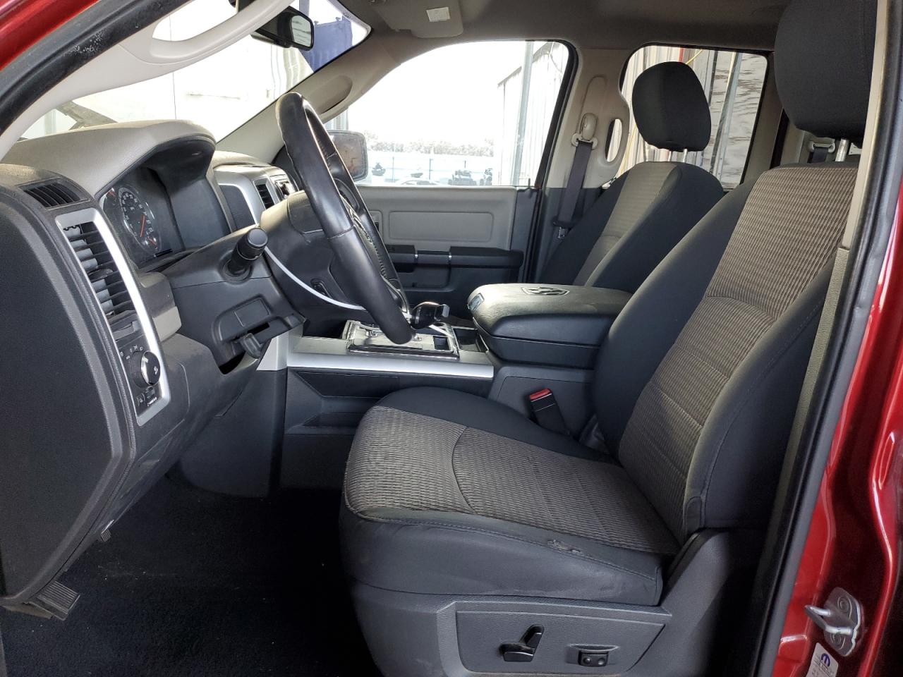 2012 Dodge RAM - Image 7