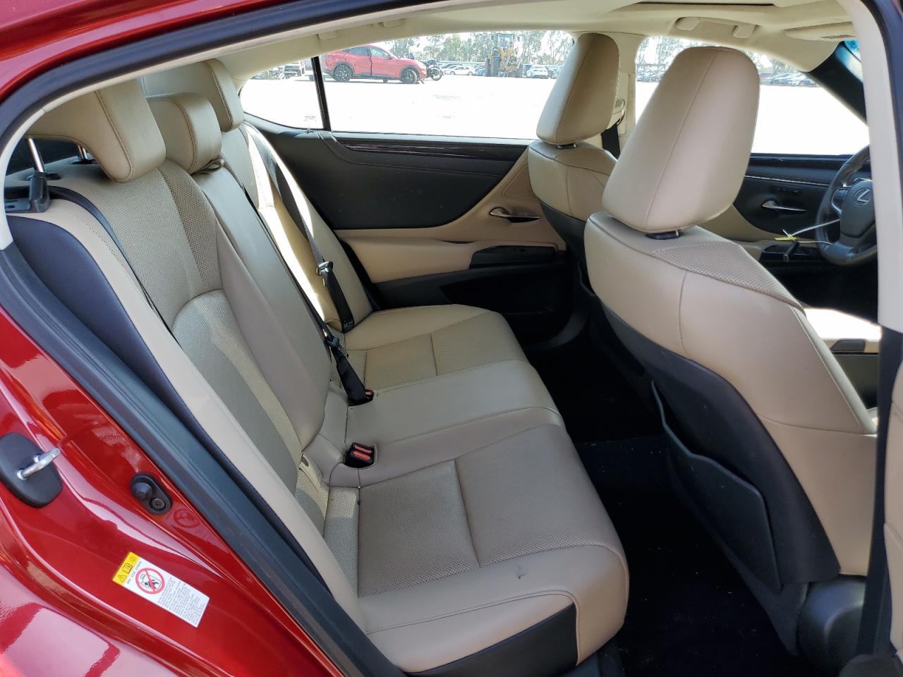 2019 Lexus ES - Image 10