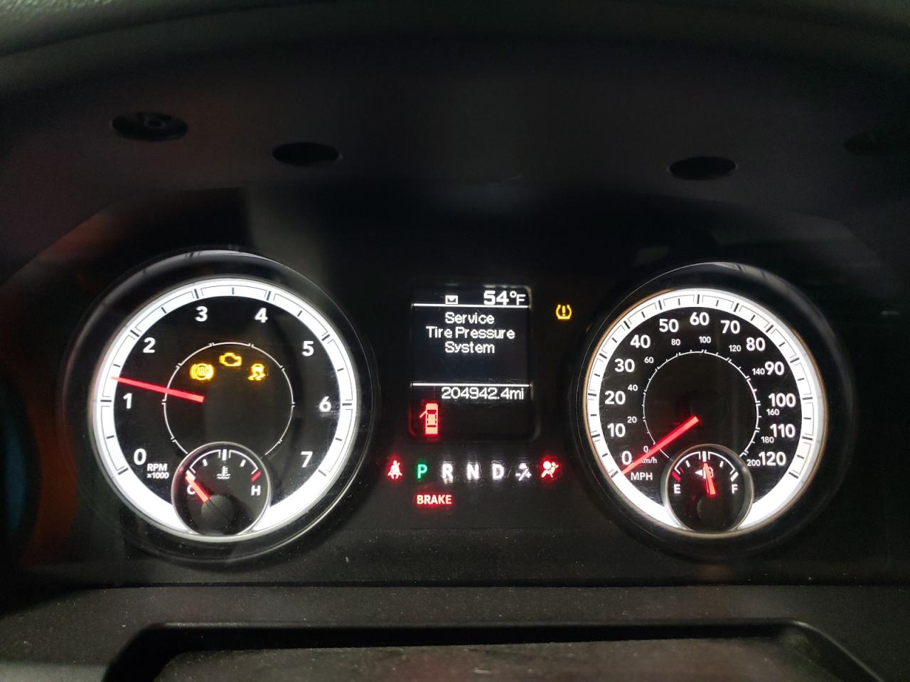 2014 RAM 1500 - Image 9