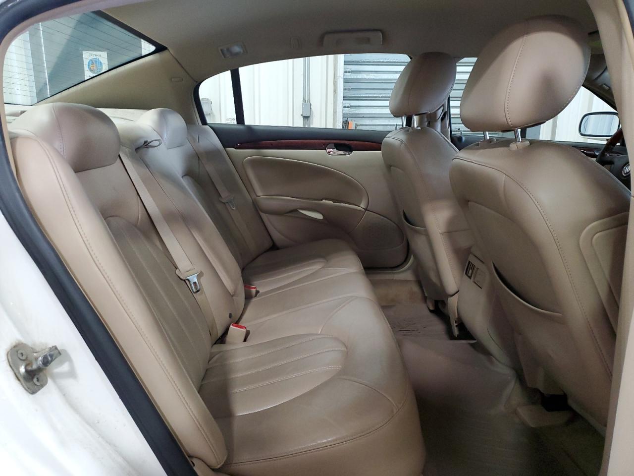 2009 Buick Lucerne - Image 10