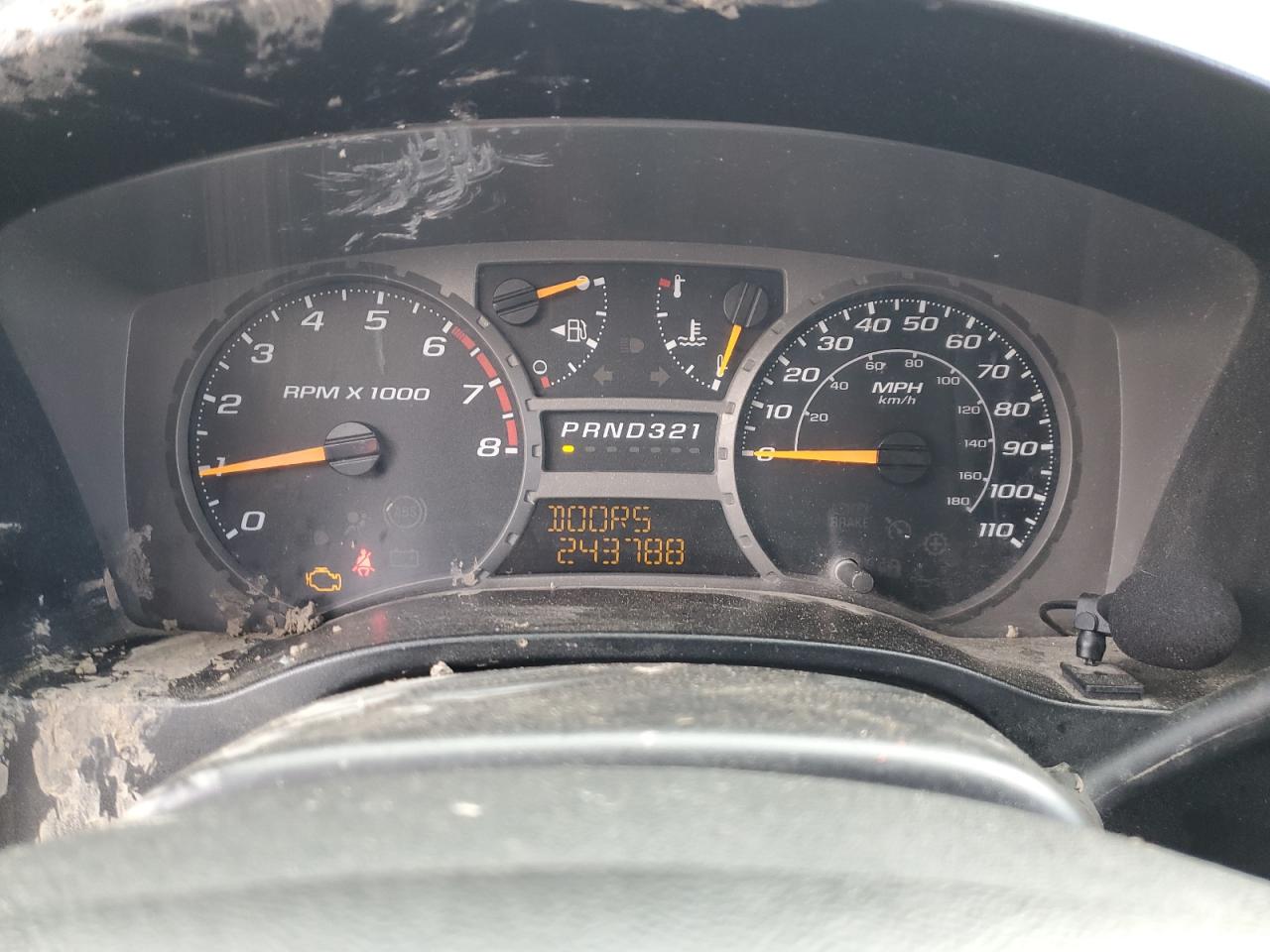 2004 Chevrolet Colorado - Image 9