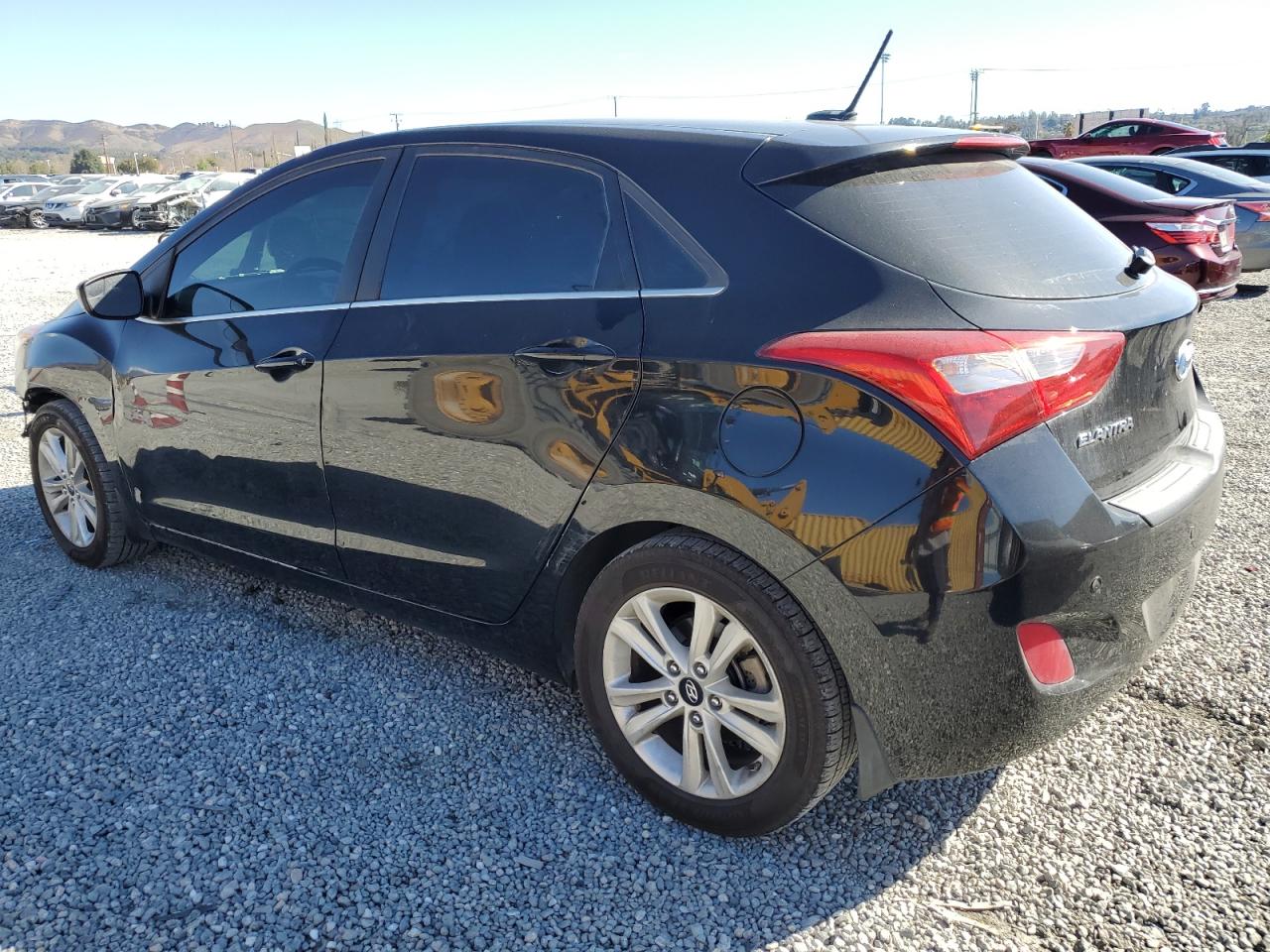 2016 Hyundai Elantra - Image 2