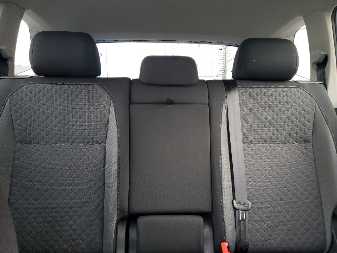 2020 Volkswagen Tiguan - Image 10