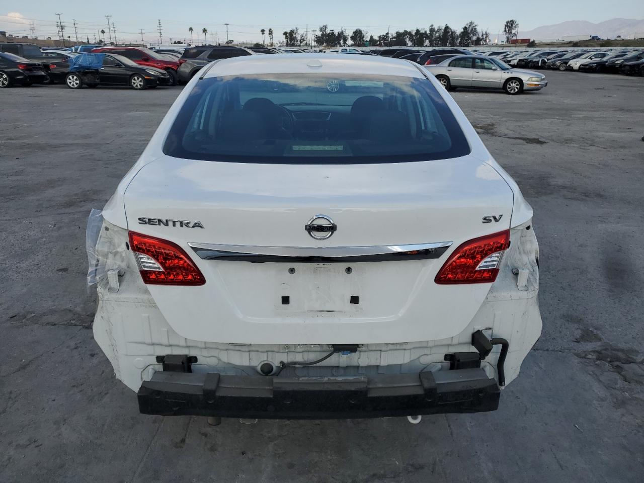 2015 Nissan Sentra - Image 6