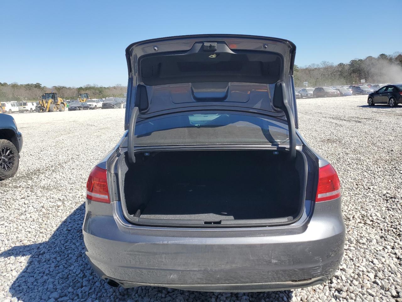 2015 Volkswagen Passat - Image 6