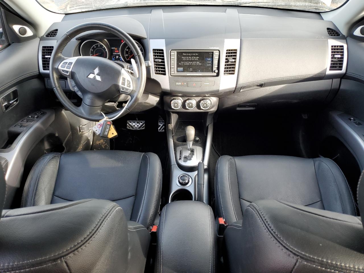 2012 Mitsubishi Outlander - Image 8