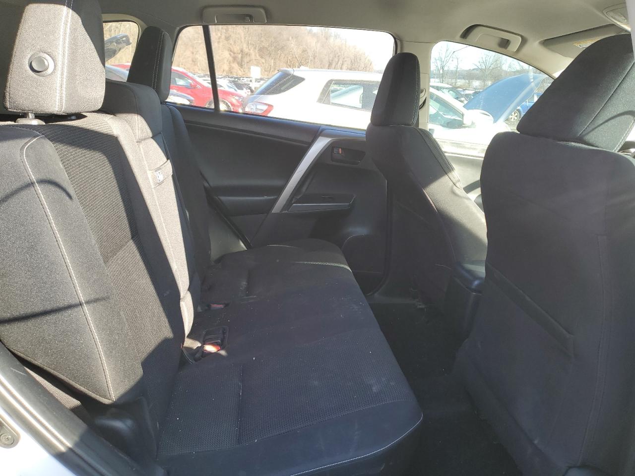 2018 Toyota RAV 4 - Image 11