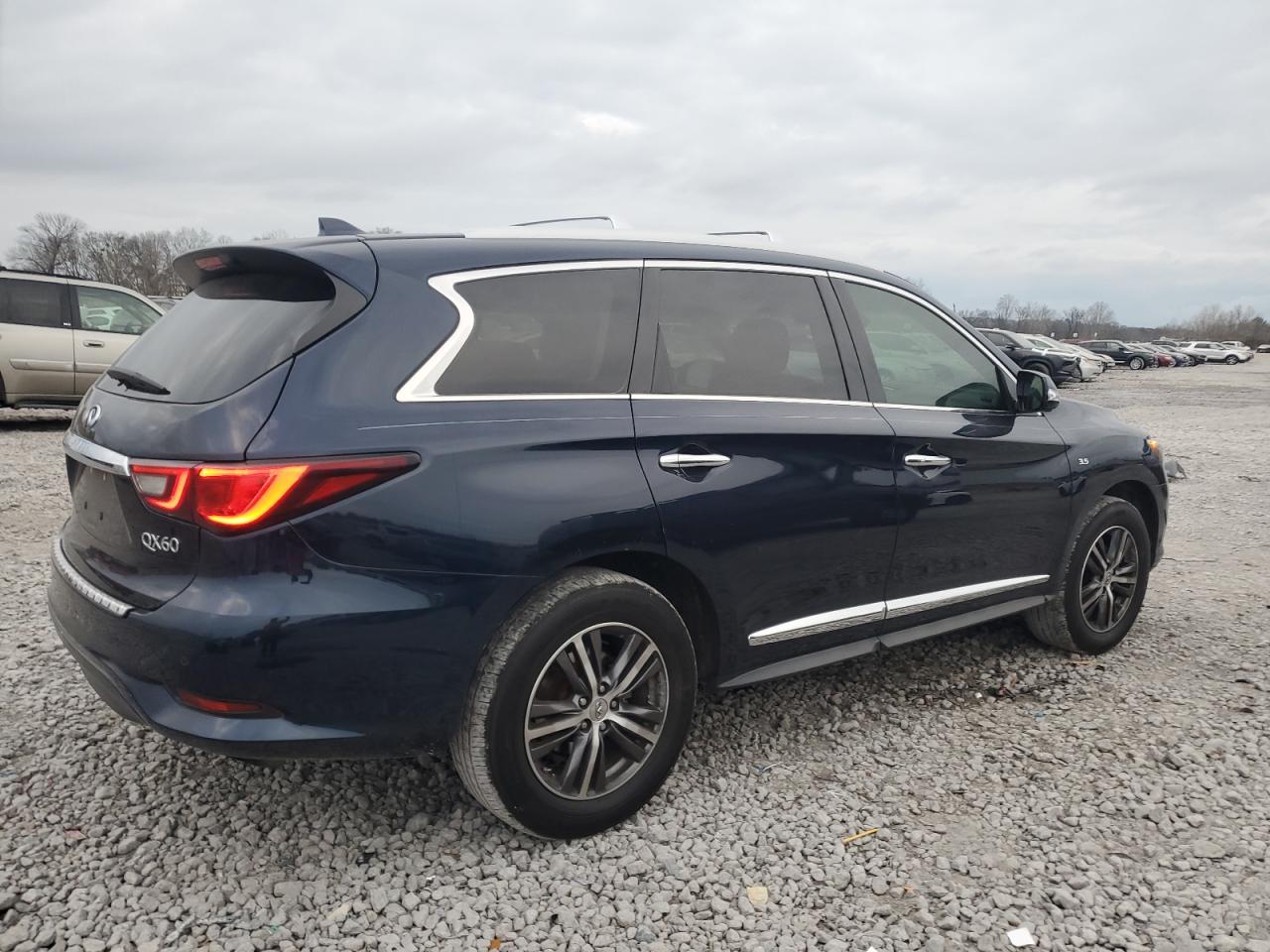 2018 Infiniti QX60 - Image 3