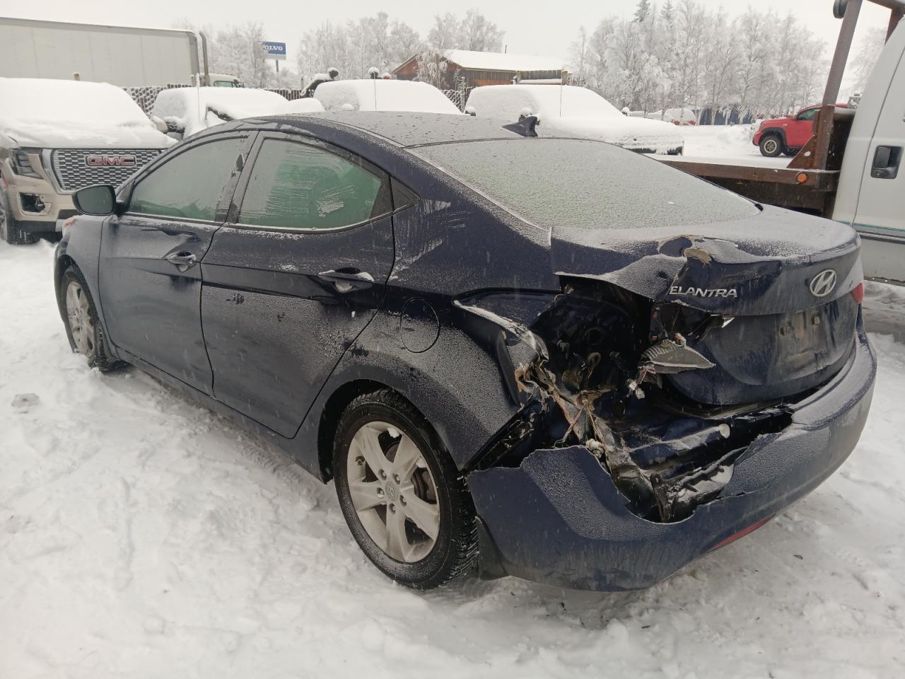 2013 Hyundai Elantra - Image 2