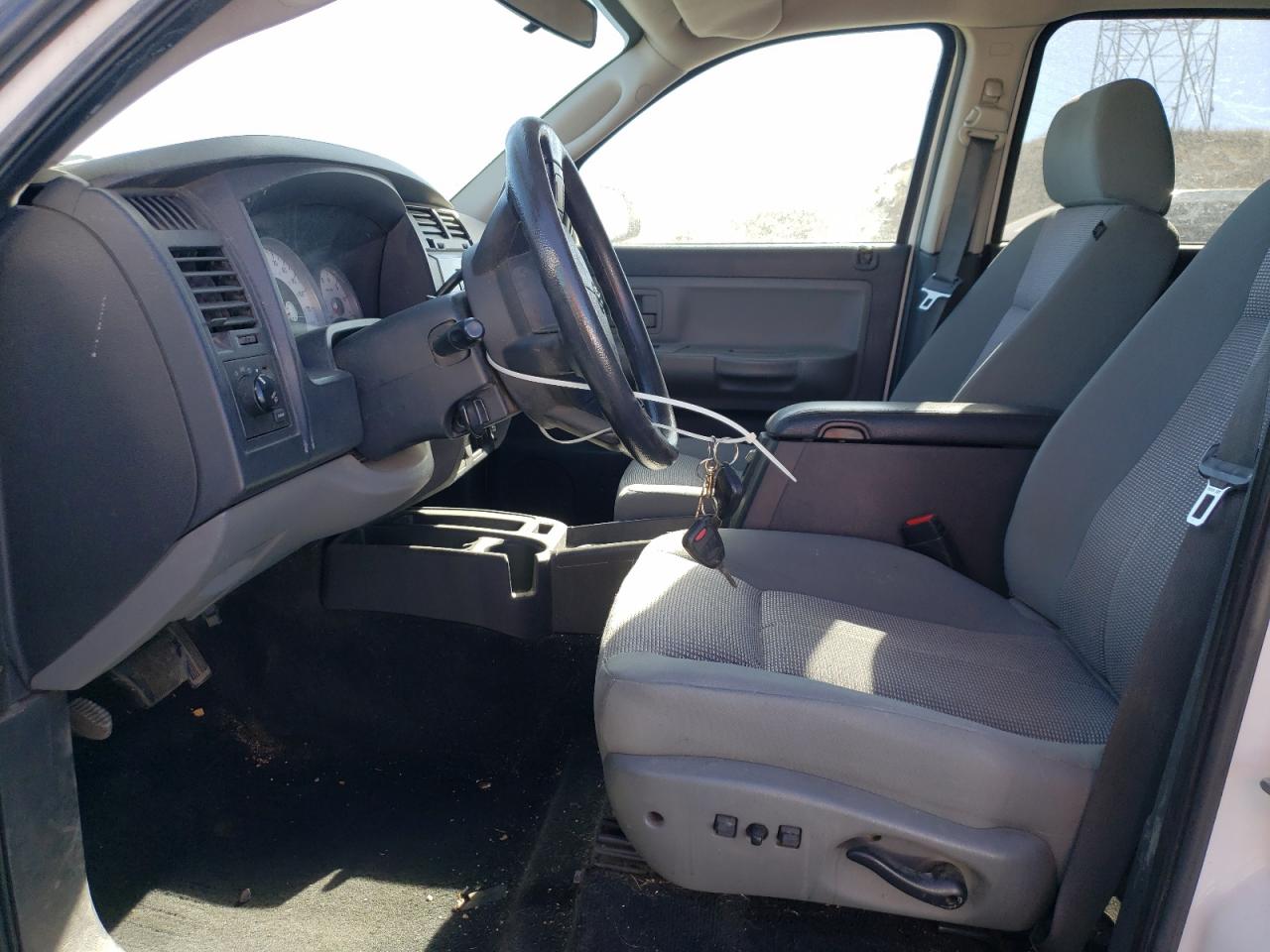 2008 Dodge Dakota - Image 7