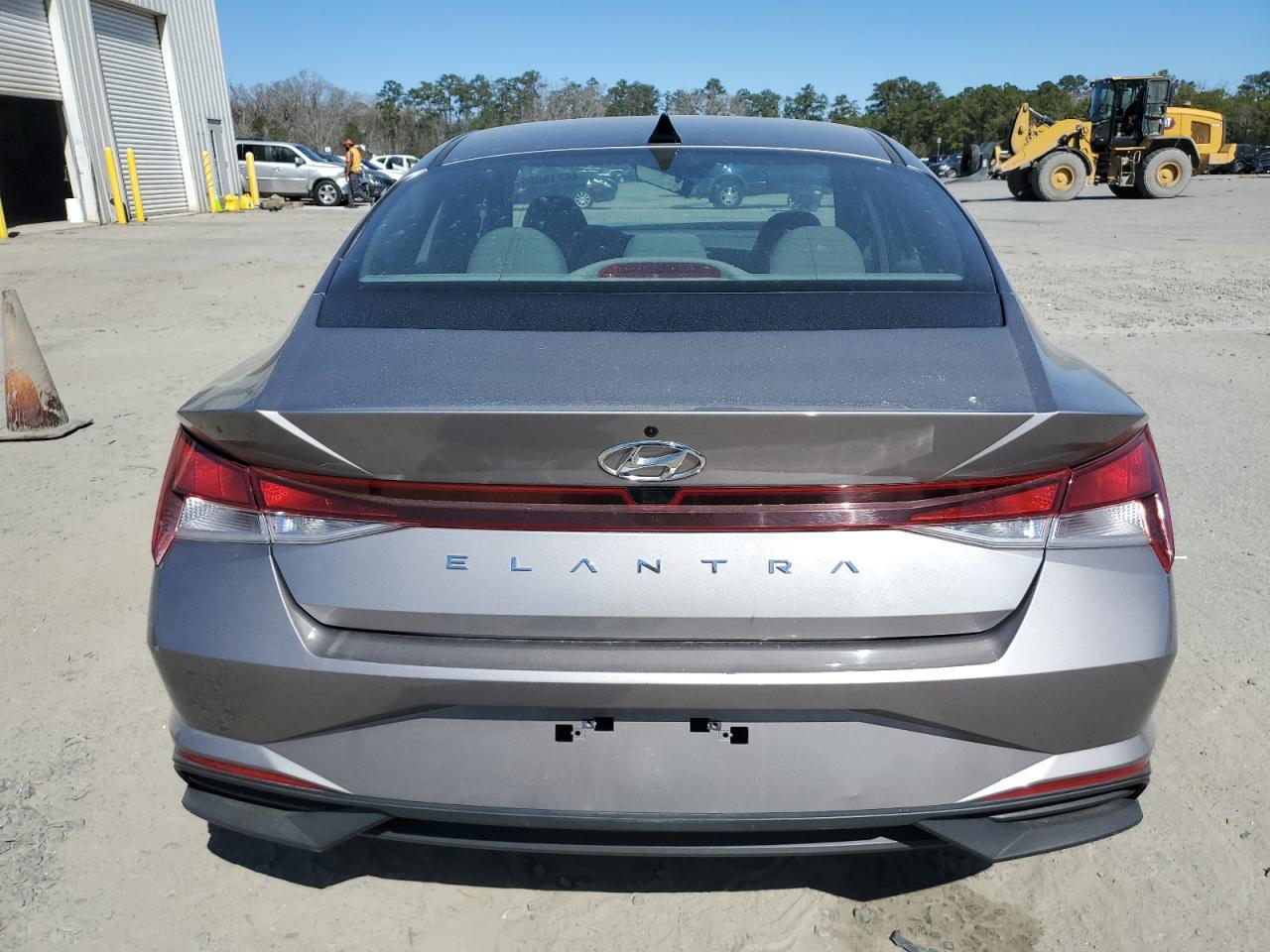 2023 Hyundai Elantra - Image 6