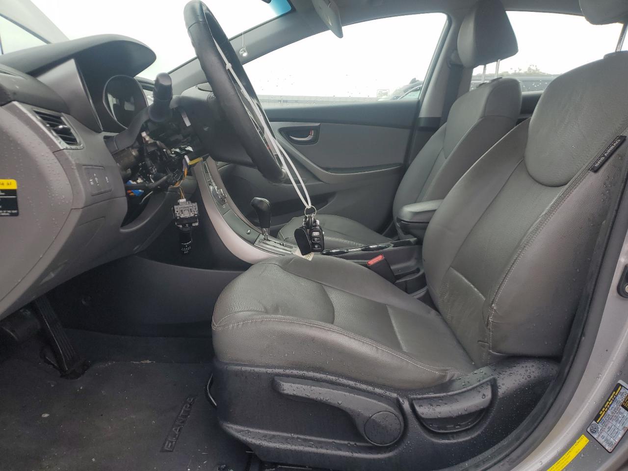 2012 Hyundai Elantra - Image 7