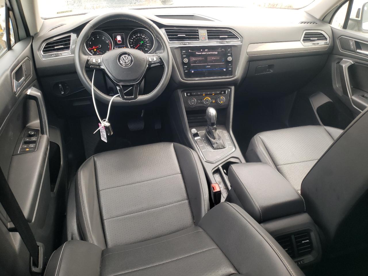 2021 Volkswagen Tiguan - Image 8