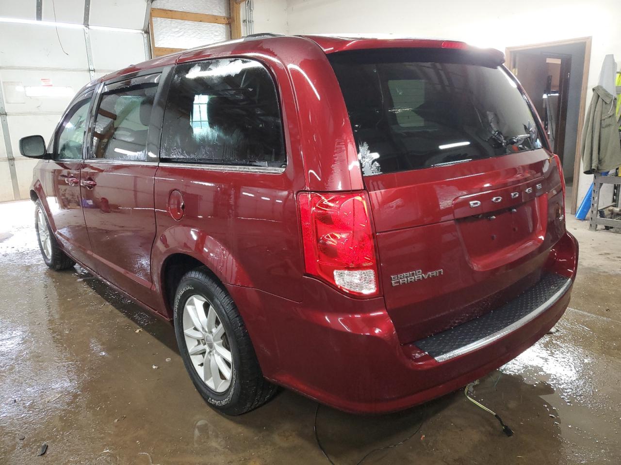 2019 Dodge Caravan - Image 2