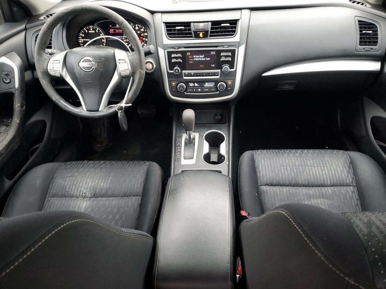 2017 Nissan Altima - Image 8