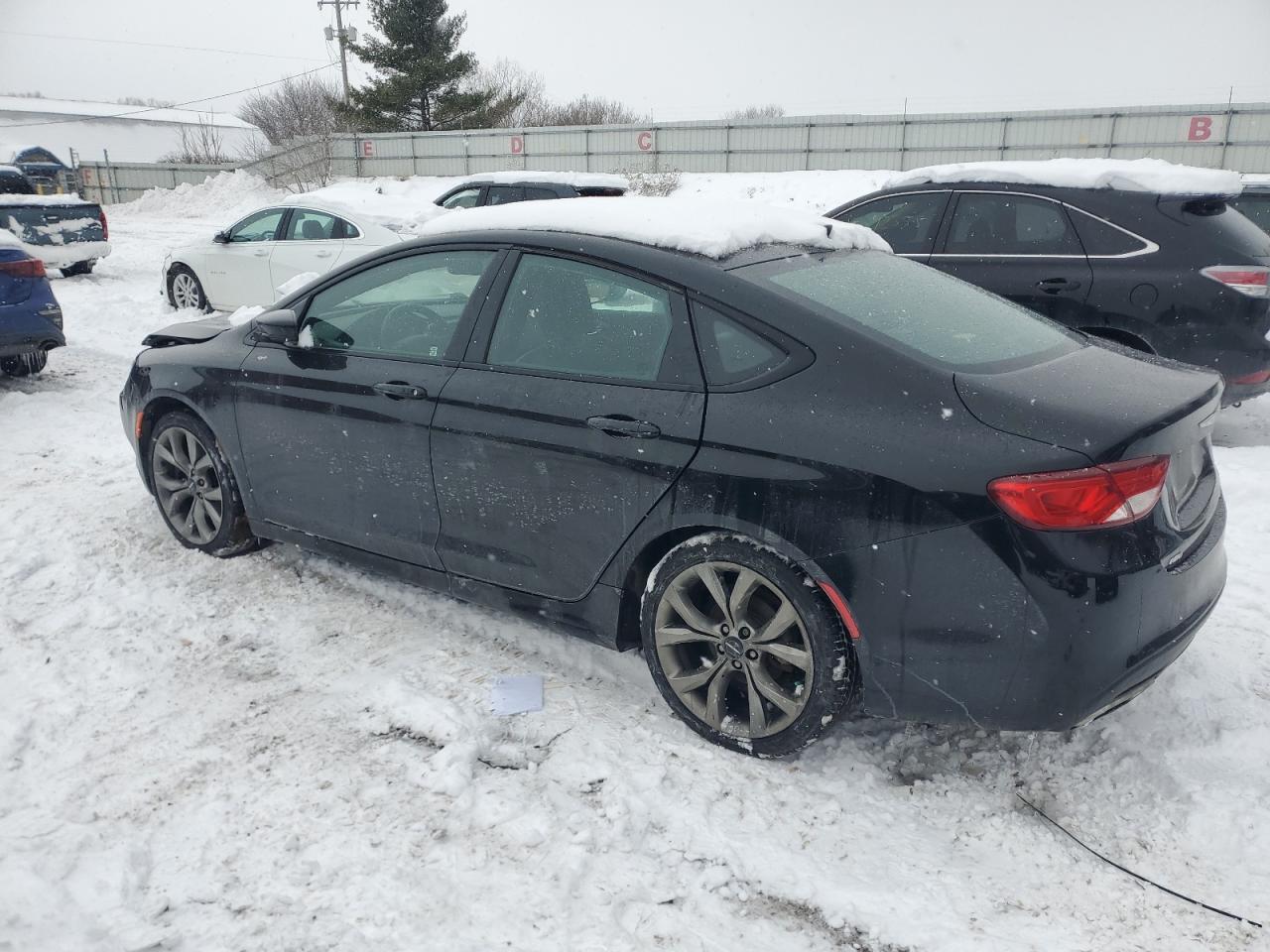 2016 Chrysler 200 - Image 2