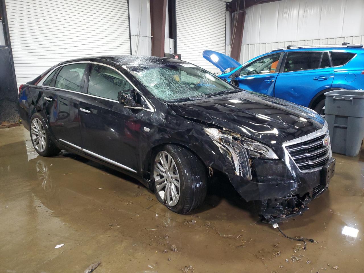 2019 Cadillac XTS - Image 4