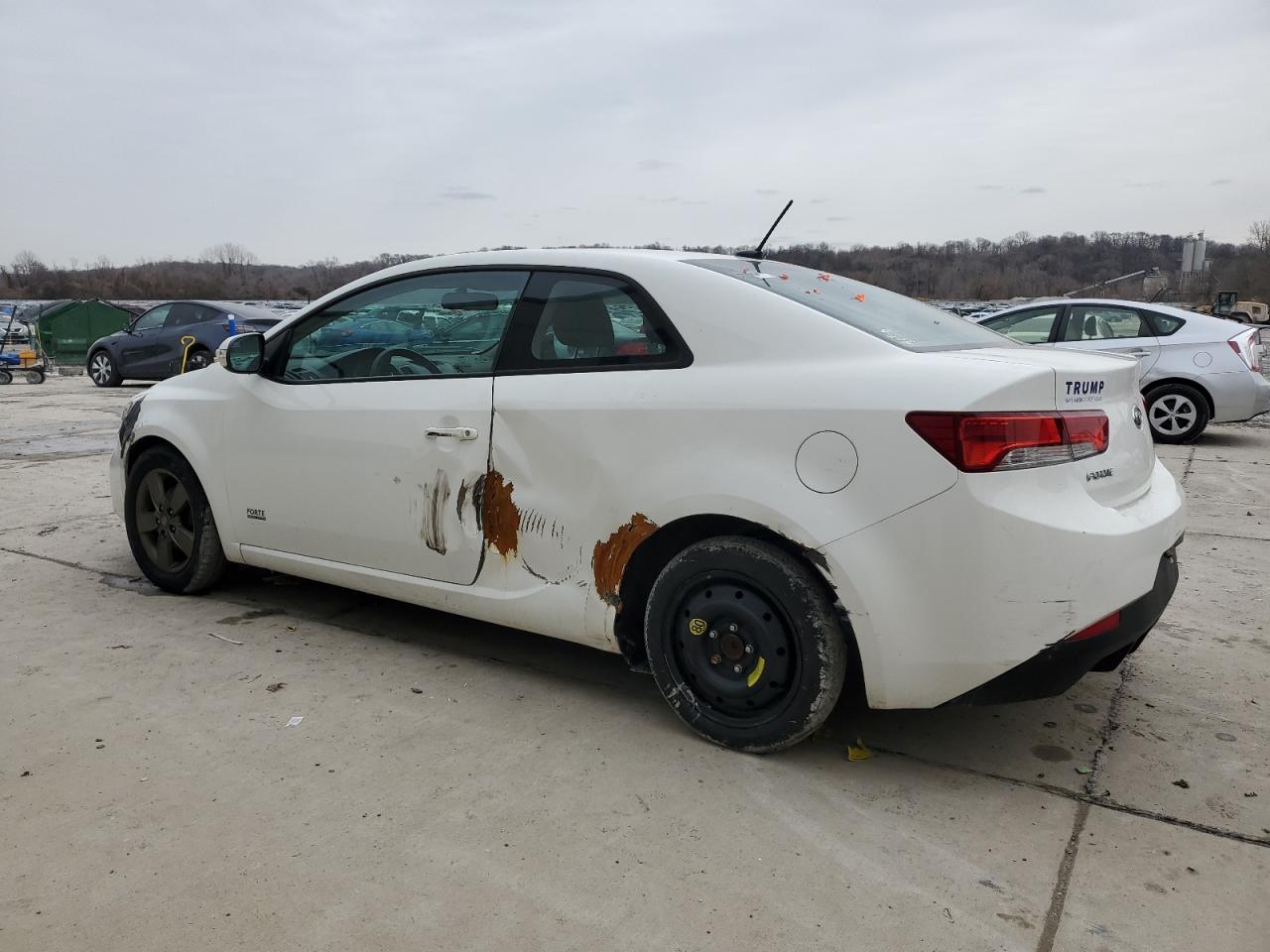 2010 Kia Forte - Image 2