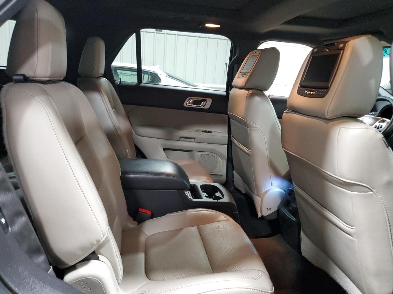 2012 Ford Explorer - Image 11