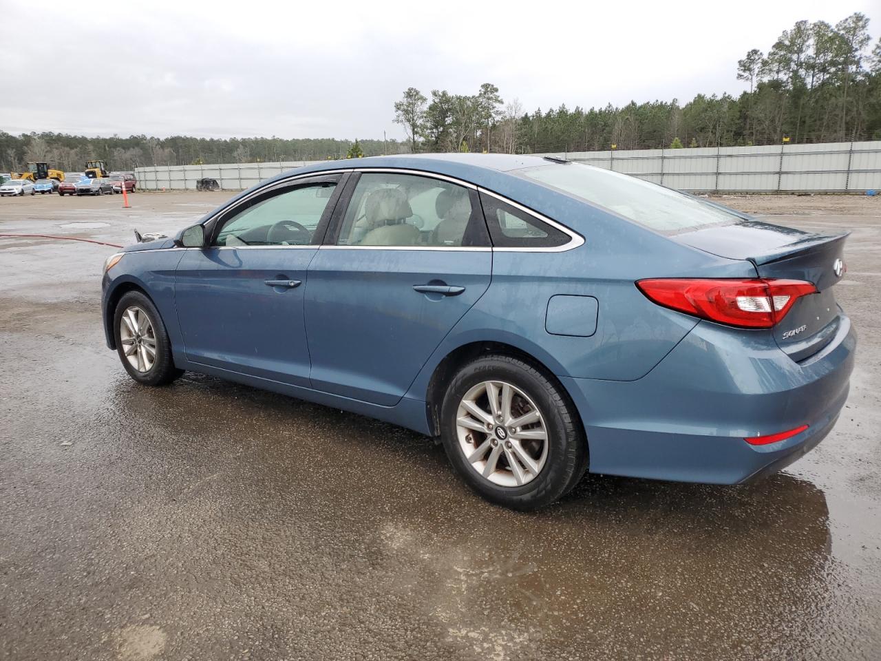 2016 Hyundai Sonata - Image 2