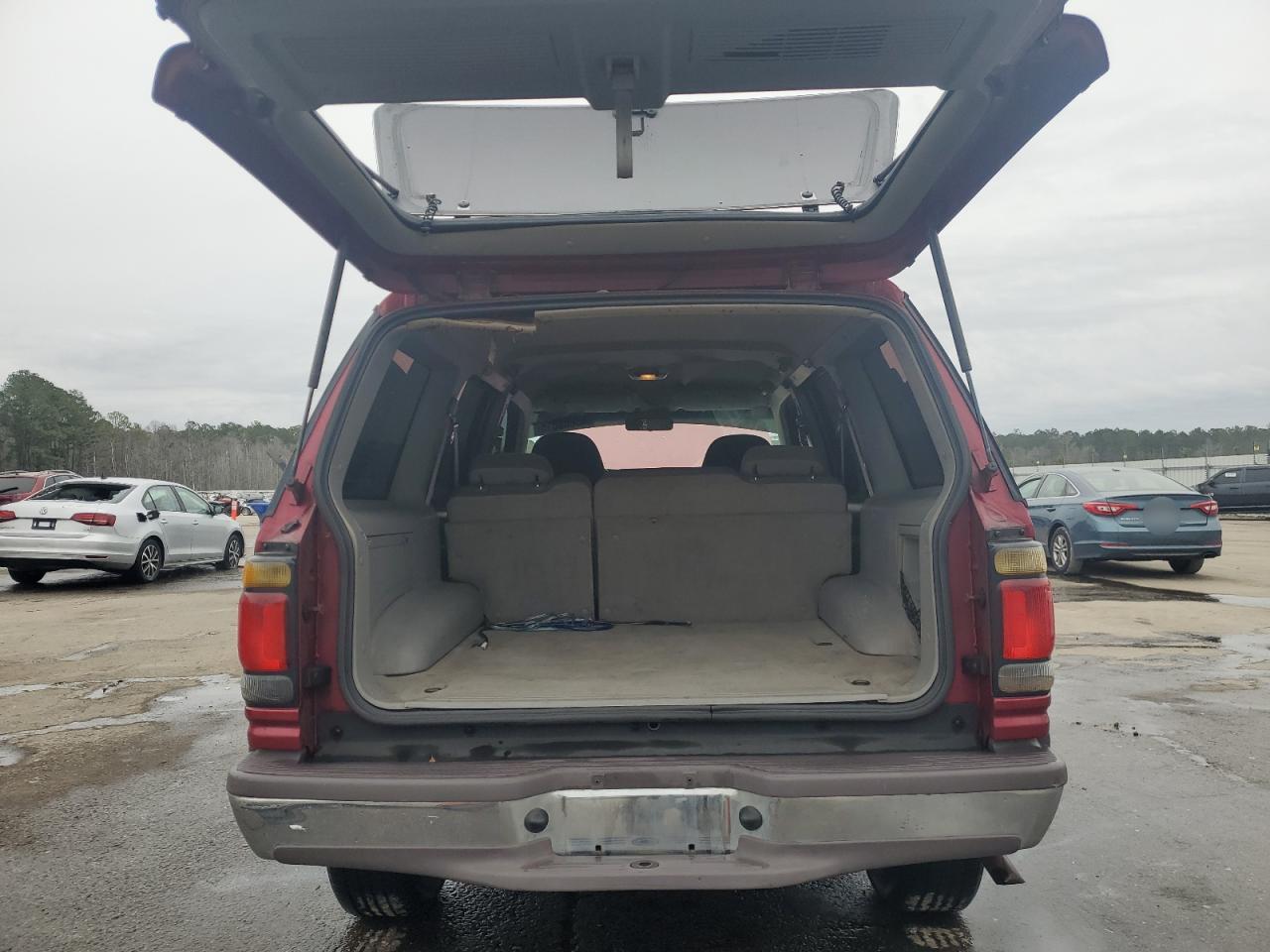 1996 Ford Explorer - Image 6