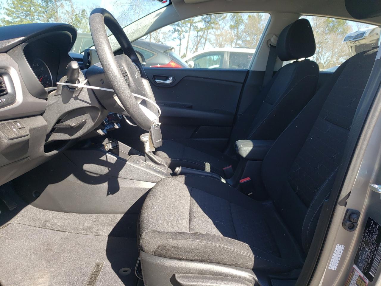 2023 Kia Rio - Image 7