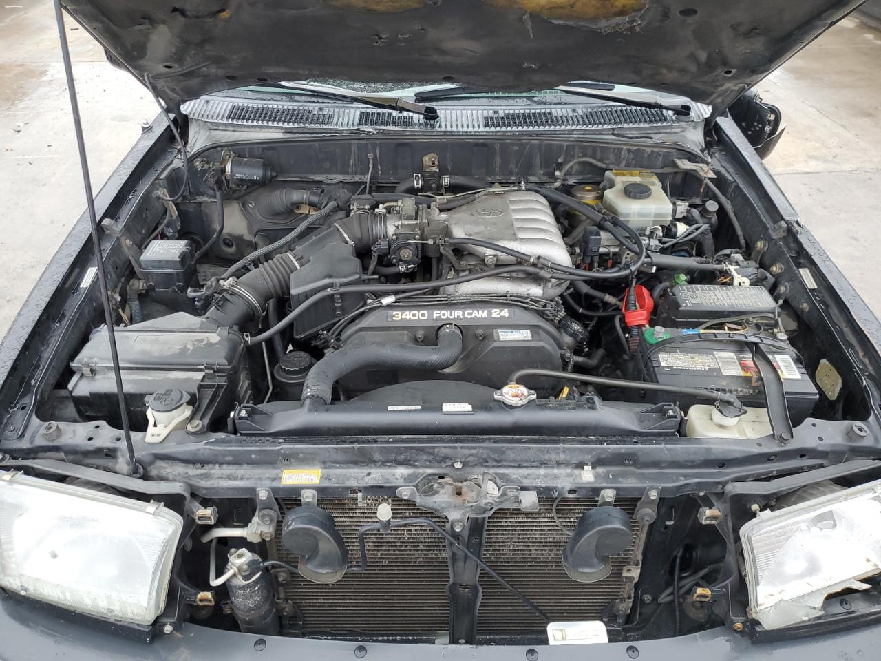 2001 Toyota 4Runner - Image 13