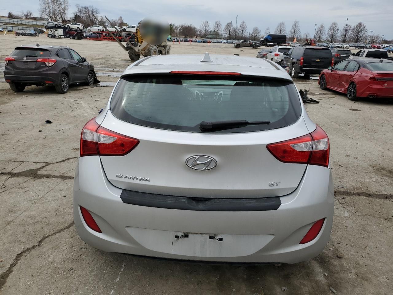2016 Hyundai Elantra - Image 6