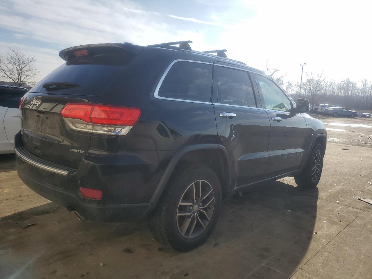 2017 Jeep Grand Cherokee - Image 3