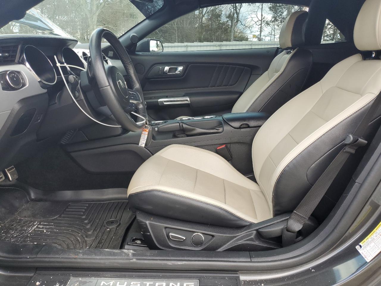 2017 Ford Mustang - Image 7