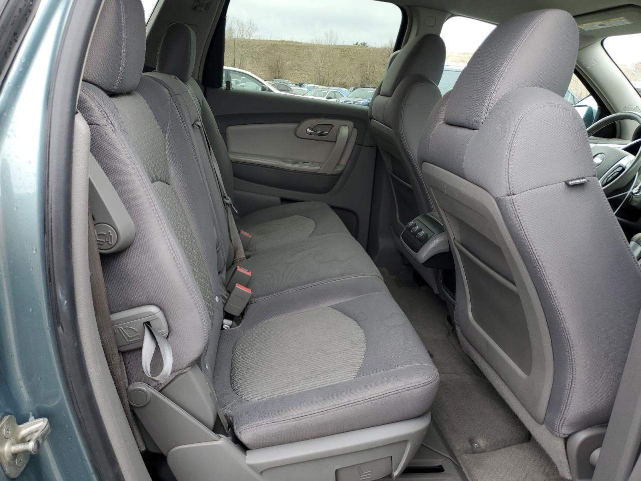 2009 Chevrolet Traverse - Image 11