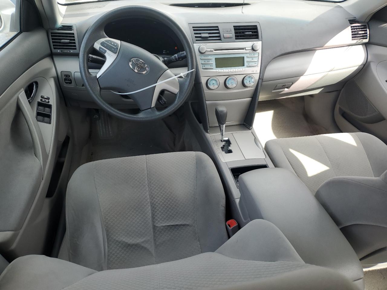 2009 Toyota Camry - Image 8