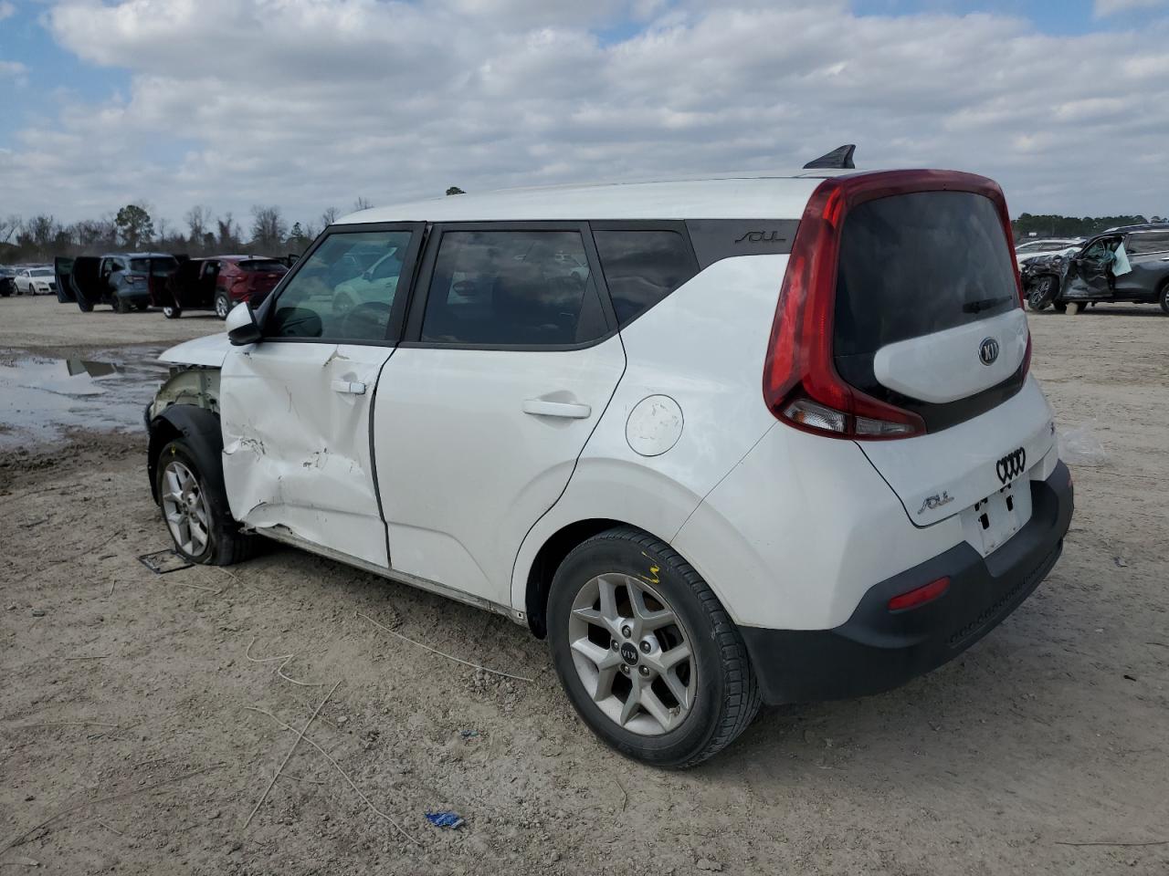 2020 Kia Soul - Image 2