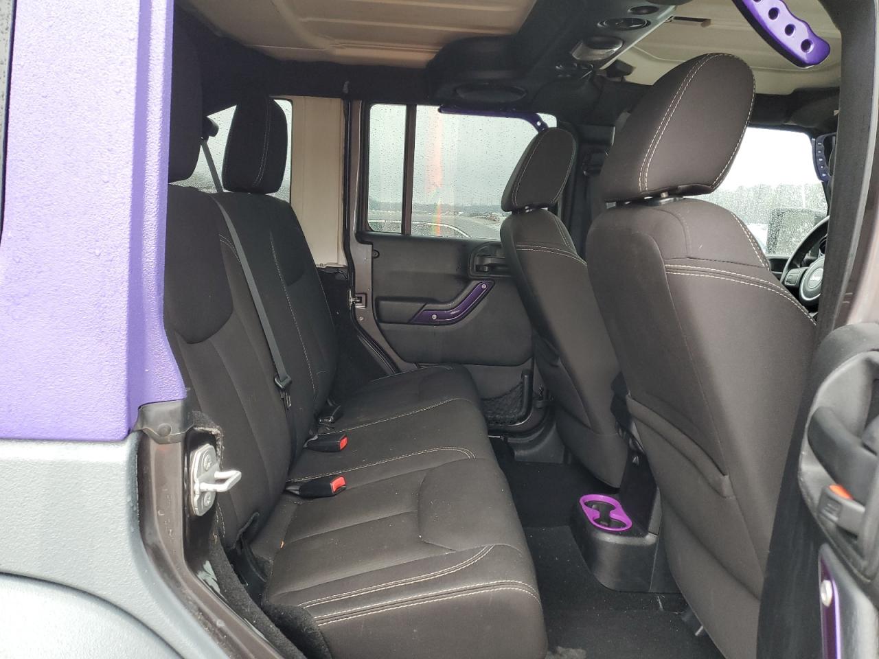 2014 Jeep Wrangler - Image 10