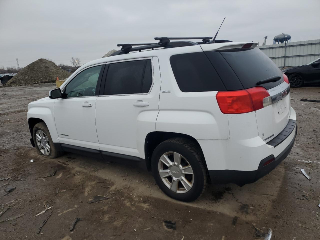2011 GMC Terrain - Image 2