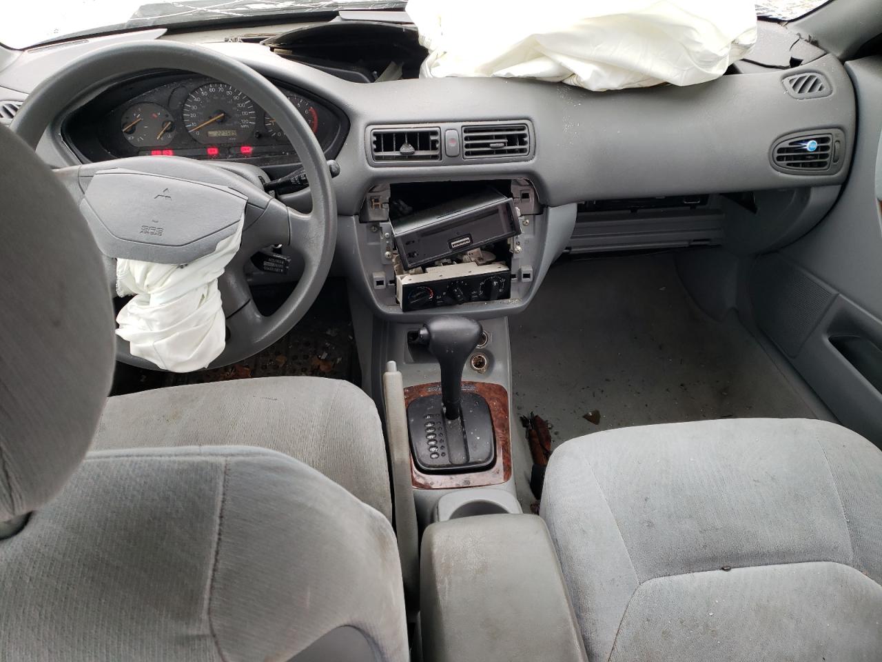 2001 Mitsubishi Galant - Image 8