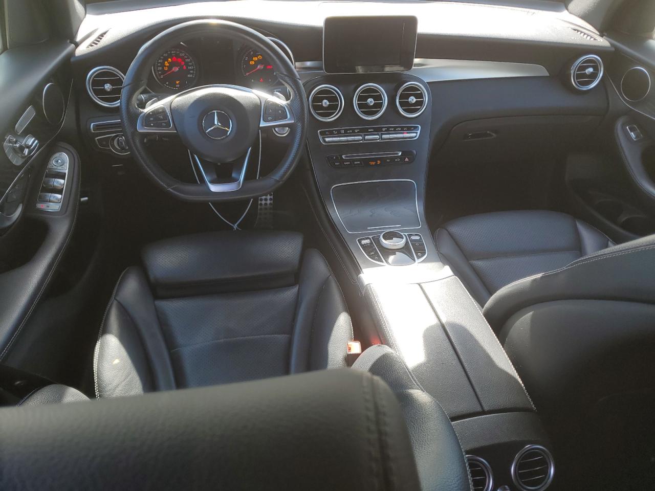 2018 Mercedes-Benz GLC - Image 8